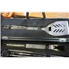 Image 3 : BERGHOFF BBQ SET W/ SKEWERS IN 21" CASE