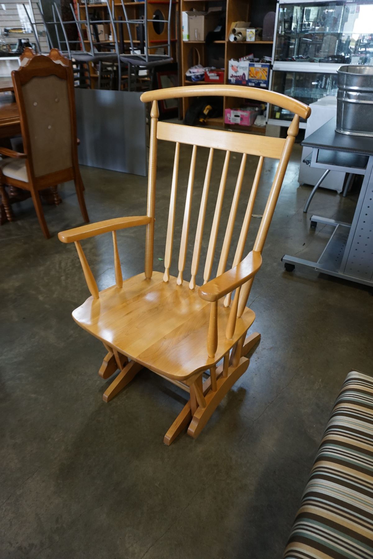 Maple Ridge Rocking Chairs MAPLE GLIDER ROCKING CHAIR