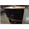 Image 2 : PAIR OF BOSE 901 SERIES V SPEAKERS