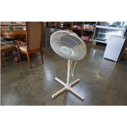 OCEAN BREEZE FLOOR FAN