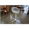Image 1 : OCEAN BREEZE FLOOR FAN