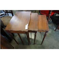 3 PIECE VINTAGE NESTING TABLE SET
