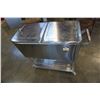 Image 2 : ROLLING STAINLESS COOLER