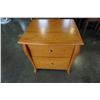Image 5 : PAIR OF 2 DRAWER WOOD NIGHT STANDS