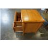Image 7 : PAIR OF 2 DRAWER WOOD NIGHT STANDS