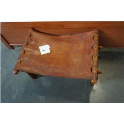 VINTAGE TEAK AND TOOLED BROWN LEATHER BENCH