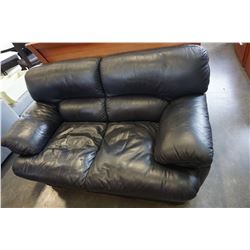 BLACK LEATHER LOVESEAT