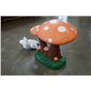 Image 2 : CONCRETE MUSHROOM AND DOVE GARDEN DECORATIONS