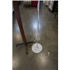 Image 3 : COAT TREE AND DOUBLE FLOOR LAMP