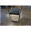 Image 3 : CADILLAC DISPLAY STAND