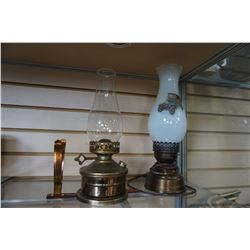 OIL LAMP AND ELECTRIFIED OIL LAMP