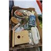 Image 3 : 2 TRAYS OF POTTERY AND ESTATE GOODS