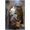 Image 1 : BOX OF VASES, LIGHTS AND ESTATE ITEMS