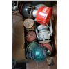 Image 2 : BOX OF OIL LAMPS