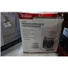 Image 2 : MAINSTAYS OSCILLATING STAND FAN AND SUNBEAM 12 CUP PROGRAMMABLE COFFEE MAKER - AS NEW IN BOX