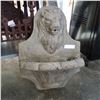 Image 1 : CEMENT LION FOUNTAIN