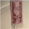 Image 1 : Rare 5 Dinars SUDDAM HUSSEIN IRAQ Bill in UNC Condition