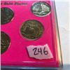 Image 2 : 1999 Complete Type Set Statehood Quarters 24kt Gold Plated in Hard Display