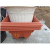 Image 2 : LOT OF 18 PLANT POTS