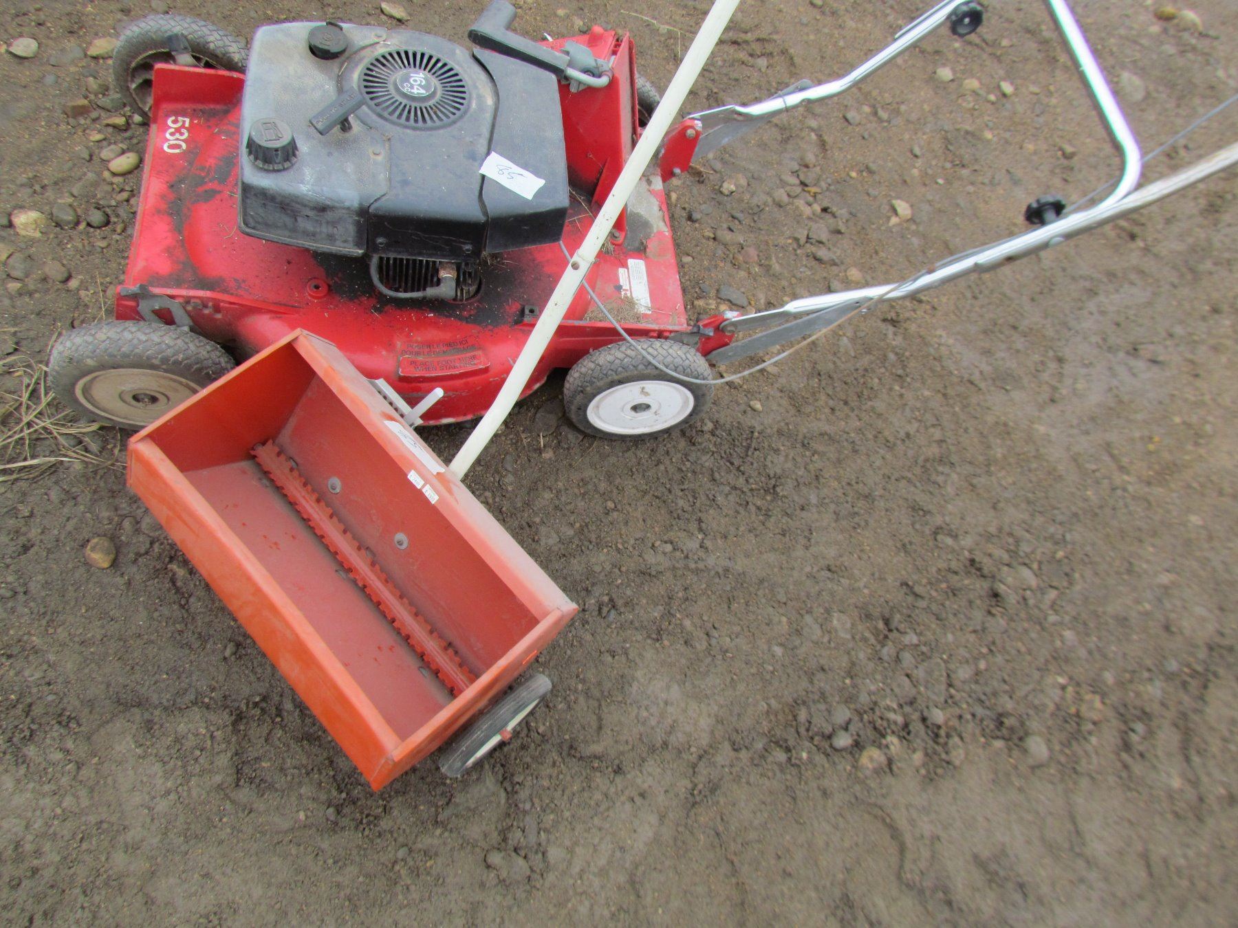 GAS LAWN MOWER ( 164CC) AND FERTILIZER SPREADER