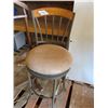 Image 2 : SWIVEL BAR STOOL AND WOODEN VALET