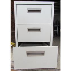 FILING CABINET (3 DRAWER)