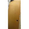 Image 2 : LOT OF 2 DOORS (1 SCREEN DOOR, METAL) *1 WOOD*
