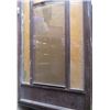 Image 3 : LOT OF 2 DOORS (1 SCREEN DOOR, METAL) *1 WOOD*