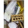 Image 4 : LOT OF 3 BOXES OF MISC HOUSEHOLD (BRASS BATHROOM TAPS, STOVE BURNERS, SPICE RACK, 3 WOOD TOILET SEAT