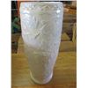 Image 8 : LOT OF MIXED GLASS ITEMS (GLASS FISH BOWL, LIGHT SCONCES, LARGE FLOWER VASE, ETC)