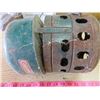 Image 10 : LOT OF CAMP SUPPLIES (2 X COLEMAN HEATERS) *VINTAGE TOASTER, NO PLUG* (COOK POT WITH LID)