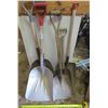 Image 1 : LOT OF 6 SCOOP SHOVELS