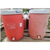 Image 4 : LOT OF 4 COOLERS (2 X COLEMANS 20.5"L X 12"D) *2 X RUBBMAID WATER COOLERS 5 GALLON*