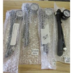 LOT OF 4 TIRE GAUGES (300 PSI) *BLACK COATED* (PUMPS DUAL SIDED WITH BLEED) (NOS)