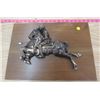 Image 2 : LOT OF COPPER DÉCOR (KNIGHT ON HORSE) *COWBOY ON HORSE* (SHELF)