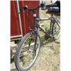 Image 11 : LOT OF 3 MOUNTAIN BIKES