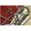 Image 9 : LOT OF 3 MOUNTAIN BIKES