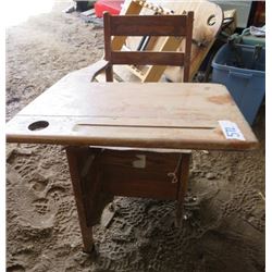 DESK (ANTIQUE) *30"L X 23"W X 33"H* (DRAWER UNDER SEAT)