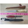 Image 3 : LOT OF 2 KNIVES (WITH CASES) *2 X HANGERS* (1 X RAPALA) *1 X MORA*