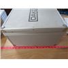 Image 3 : LOT OF 2 LOCKABLE CASES (1 X DAKOTA) *1 X NAMELESS*