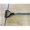 Image 12 : LOT OF YARD WORK ITEMS (PRO-GRADE RAKE, SELF SEALING PIPE, WEED WHIPPER, TOOLS, ETC)