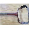 Image 14 : LOT OF YARD WORK ITEMS (PRO-GRADE RAKE, SELF SEALING PIPE, WEED WHIPPER, TOOLS, ETC)