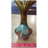 Image 6 : LOT OF MISC ITEMS ( 5 X VASES, 2 X POP BOTTLES, 2 X TINS, AND PLASTIC TRAY)