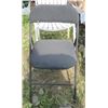 Image 3 : LOT OF 5 CHAIRS (3 FOLDING)