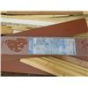 Image 2 : LOT OF FLOORING (VARIOUS TYPES, WOOD, LAMINATE, BASEBOARDS, ETC) *VARIOUS LENGTHS*