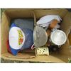Image 10 : LOT OF ASSORTED HOUSEHOLD ITEMS (HUMIDIFIER, LADIES SKATES, ETC)