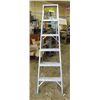 Image 1 : STEP LADDER (ALUMINUM) *REPAIR SHOWN*