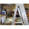 Image 4 : STEP LADDER (ALUMINUM) *REPAIR SHOWN*