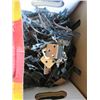 Image 4 : LOT OF ASSORTED ITEMS (CHAINS, DOOR KNOBS, HANDLES, HINGES, 12 V POWER BOX, TOOL BAG)