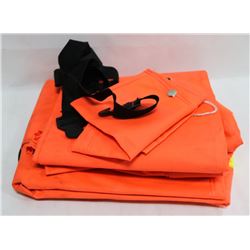 SUPERIOR FLAME RESISTANT RAIN JACKET & BIB